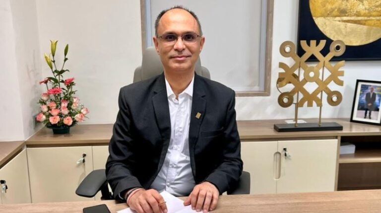 Shri Sanjay Khanna Takes Over as Director Refineries, BPCL