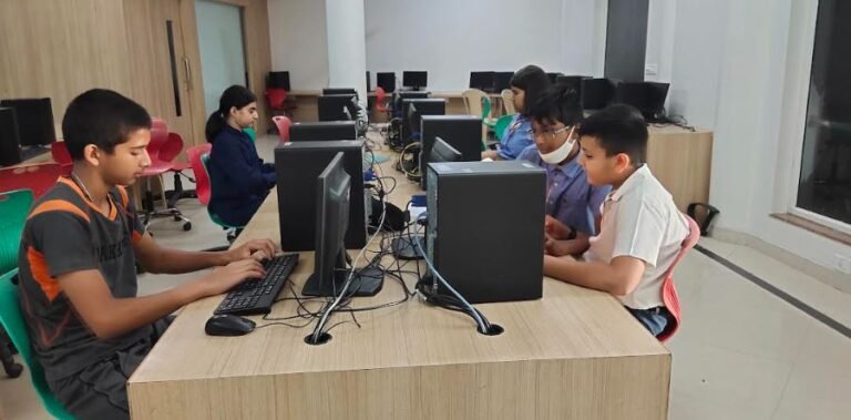 Oakridge Students Take up Extreme Weather Challenge